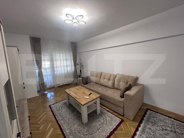 Apartament de inchiriat, cu 2 camere, 54 mp, zona ultracentra