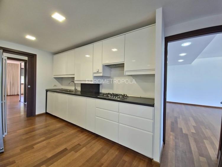 Apartament 5 camere Aviatorilor
