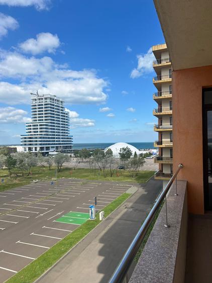 DE VÂNZARE APARTAMENT 3 CAMERE ZONA CLUBURI MAMAIA