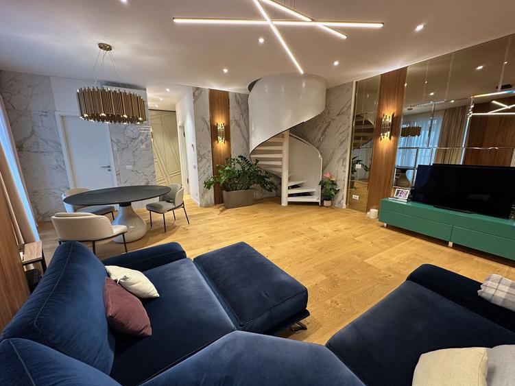 Apartament pe 2 niveluri