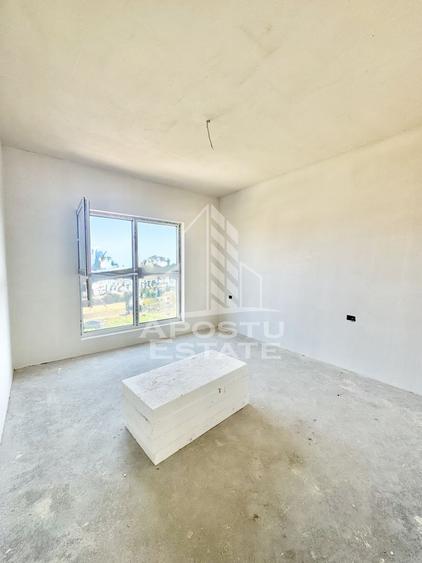 Penthouse cu 3 camere, dressing si terase de 50 mp la intrare in Giroc