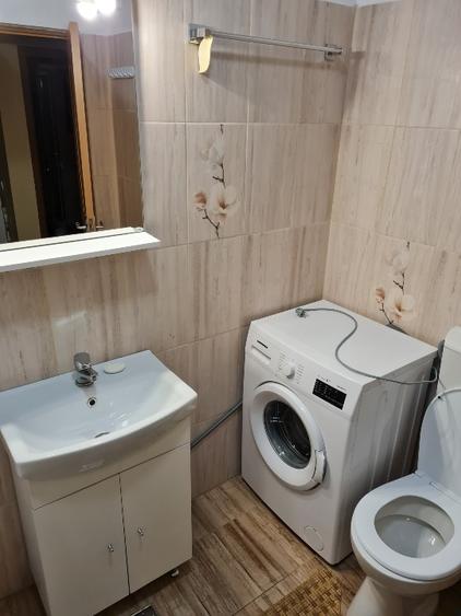 Închiriez apartament 3 camere