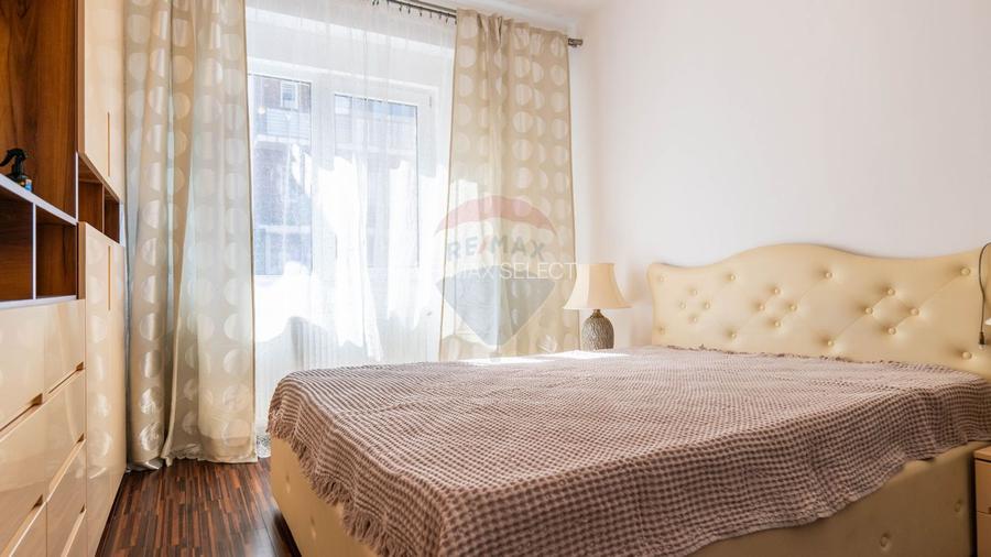 Dobroesti - vanzare apartament 3 camere, strada Marului - 19