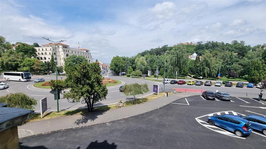 Apartament  clasic de doua camere zona Centrul Istoric