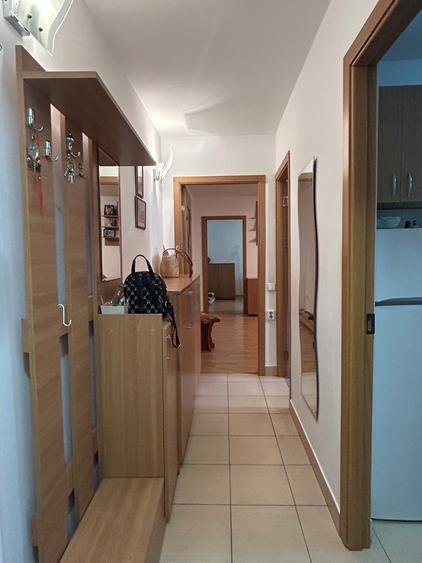 Apartament semidecomandat complet mobilat si utilat!!!