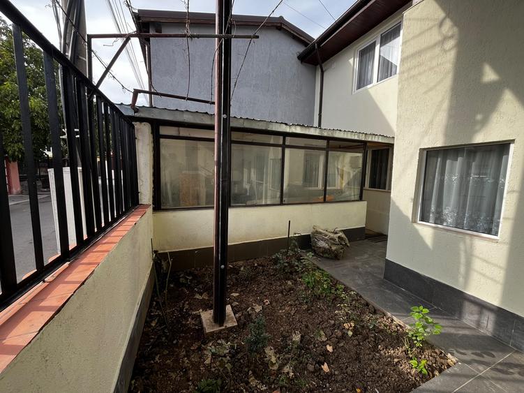 Apartamente 2 camere în casă | Chiajna, lângă București | 500 € | Parcare