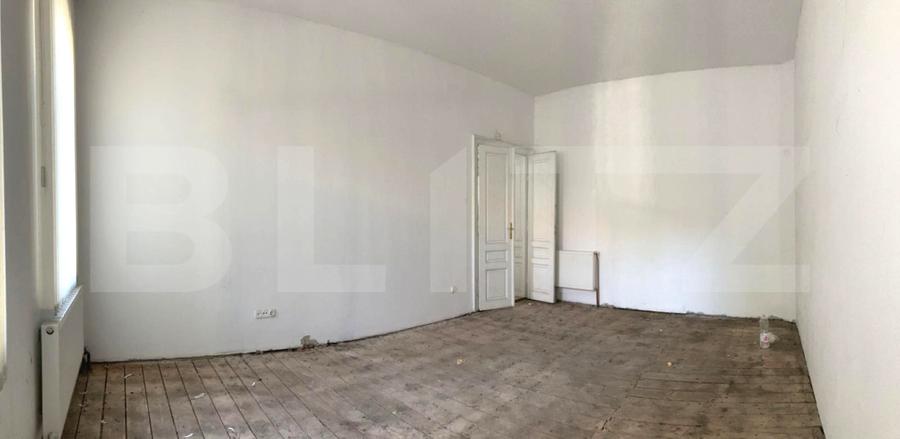 Apartament ultracentral, cu 3 camere, Curte Comuna