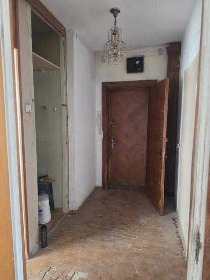 Mosilor/Carol apartament 2 camere decomandat de vanzare, constructie 1982