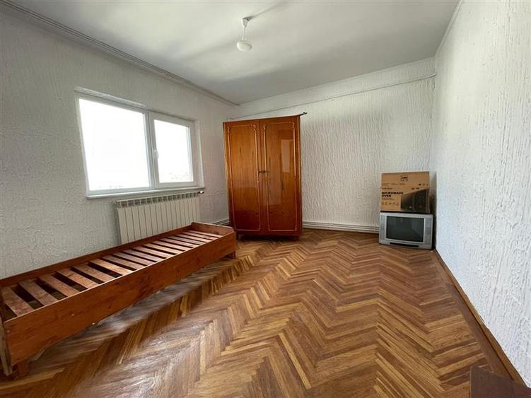 Apartament 4 camere de vanzare zona centrala Tulcea