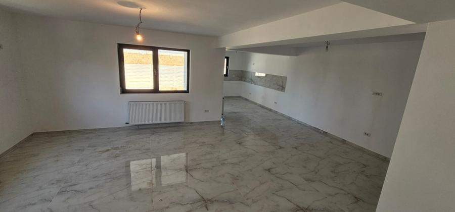 Casa individuala comuna Berceni Padurea Craiului.