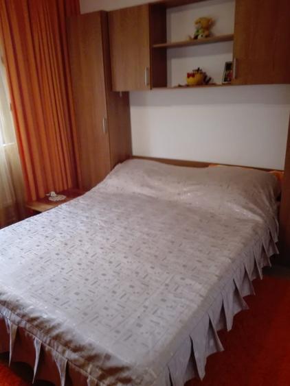 Închiriez apartament