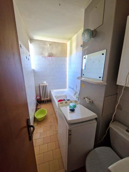 Apartament 3 camere, 80 mp, zona Biblioteca Judeteana
