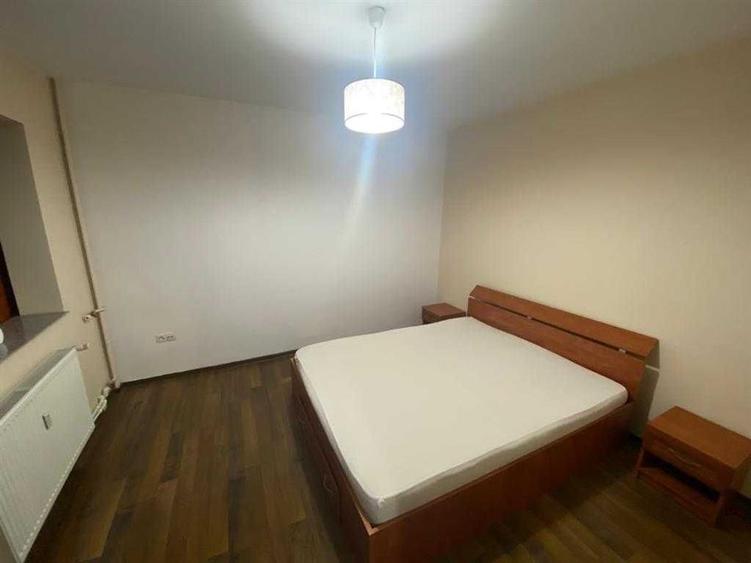 Apartament 2 camere zona Podu Ros etaj 2