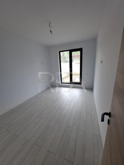 3 camere P/5, parcare, centrala, gradina, Bdul Timisoara.
