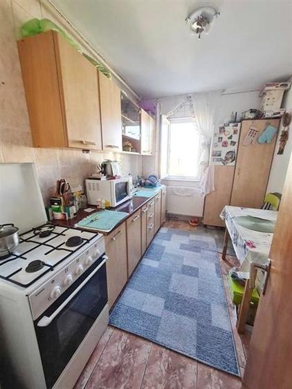 Apartament 3 camere zona Astra- Carpatilor