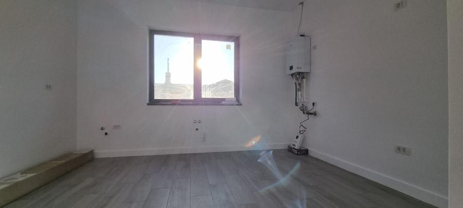Vilă NOUĂ | Curte 400 mp | Mansardă pe placă | Lângă Parc Ghidigeni