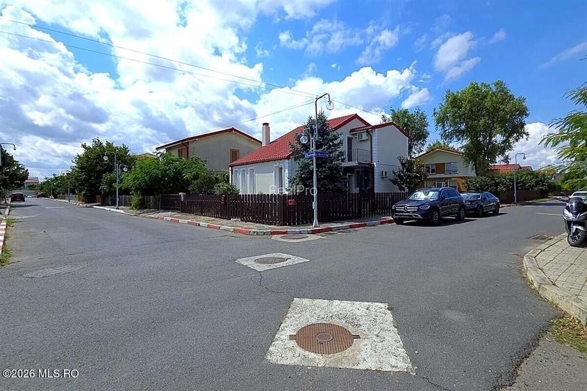 Cumpana - Del Sole, Str. Padova 4, vila P+M, teren pe colt de 397 mp! - 38