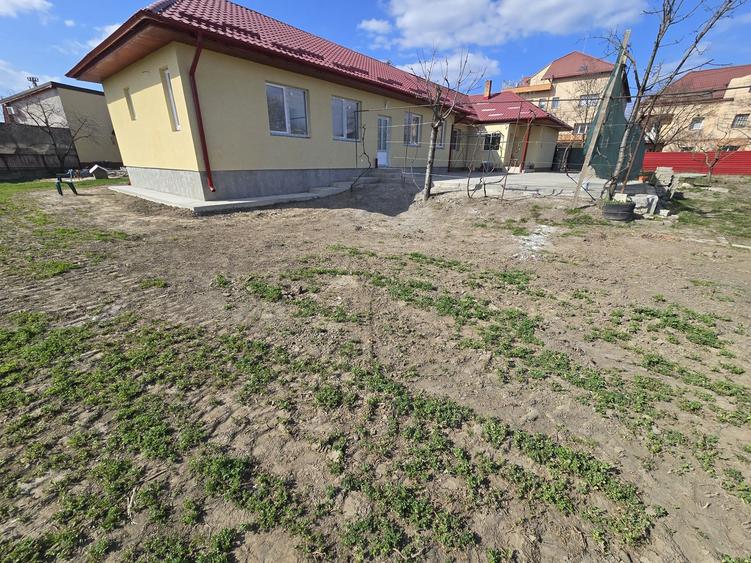 Casa 3 camere, renovată,90 mp, 3500 mp teren, cartier Unirii