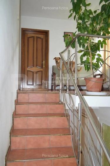 Casa individuala 220mp utili ,110mp beci, 2000mp teren zona Petrom Viisoara