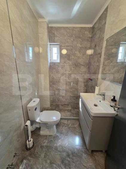 Spațiu comercial de inchiriat, format din 4 apartamente, 250 mp, zona Dva. Nord