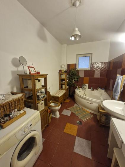 Vila eleganta in Bucurestii Noi - 5 camere, 300 mp teren, strada Barlogeni