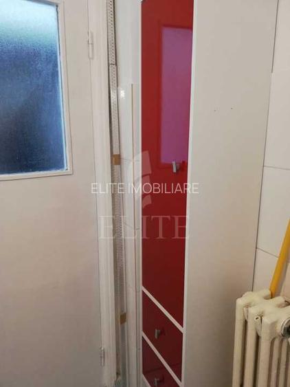 Apartament 2 camere în zona 1 Decembrie - 8