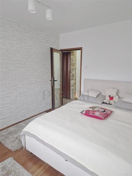 BABA DOCHIA - 4CAM - DECOMANDAT - RENOVAT - 2 BAI COMPLETE - CENTRALA/AC - CONFO