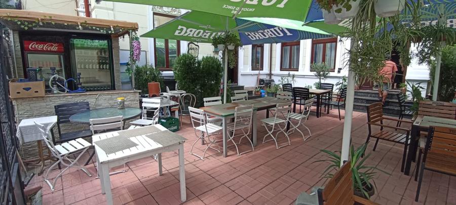 Vila interbelica cu terasa-restaurant in functiune zona Blv Marasesti Bucuresti