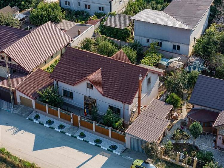 Casa Extraordinara în Lazu. Spatiu, Calitate și Confort la Superlativ