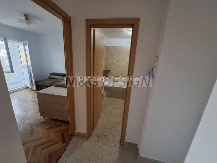 Aradului, 3 camere decomandat, 2 bai