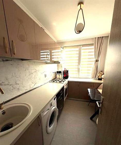 10 min distanta metrou OBOR- Etaj 4/10, renovat mobilat si utilat