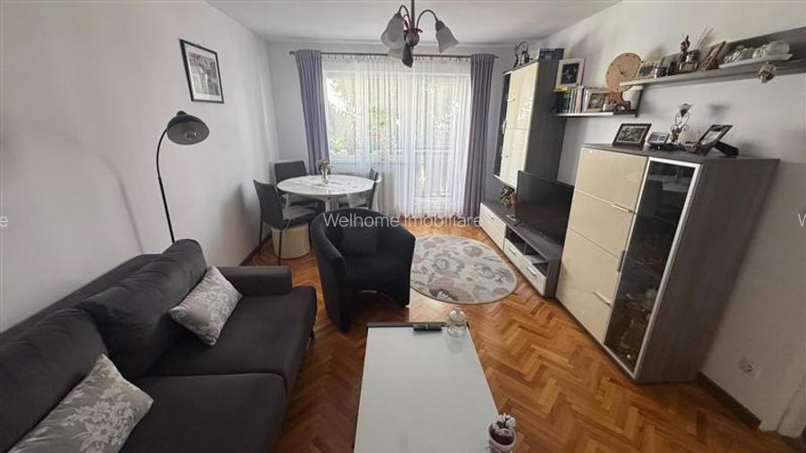 2 camere, 50 mp + 2 balcoane ?i pivni?? de 10 mp