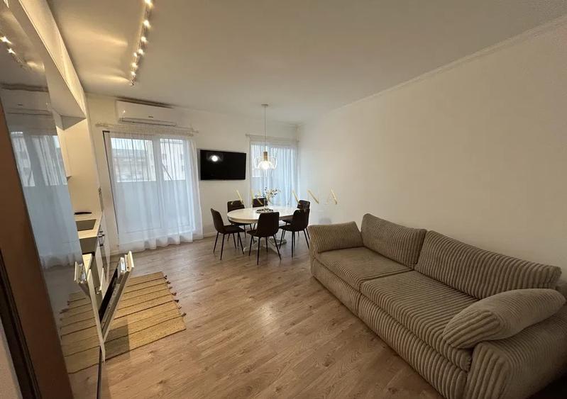 Apartament 3 camere cu parcare Semicentral