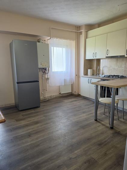 Apartament de inchiriat 2 camere Capat Cug, la bulevard