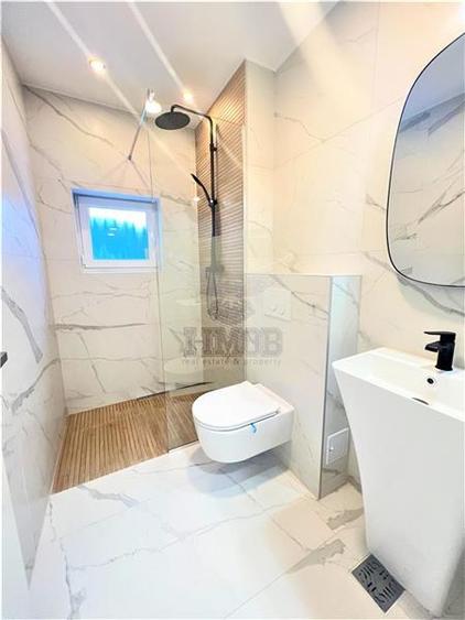 Pethouse de lux 4 camere 2 bai 2 terase si parcare in zona Centrala