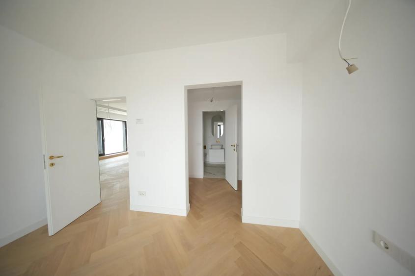 Apartament 3 camere | Terasă și ferestre Reynaers pe înălțime | Unirii