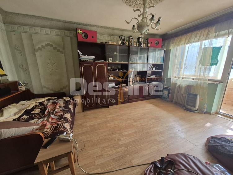 Apartament de 2 camere - de vânzare- zona Cet