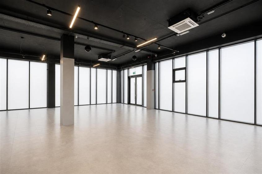 Spatiu comercial 180mp cu terasa de 75mp  zona Doamna Stanca