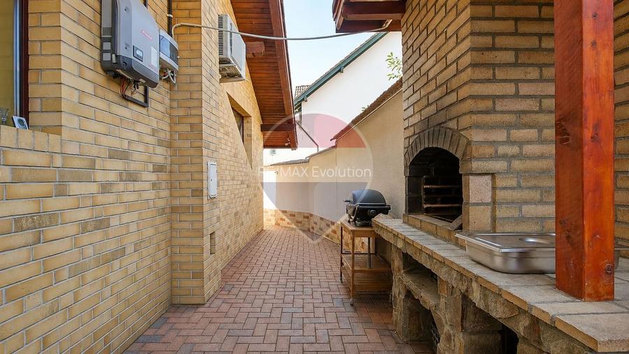 Comision 0% | Casă cu arhitectură unică în zona centrală Cristian
