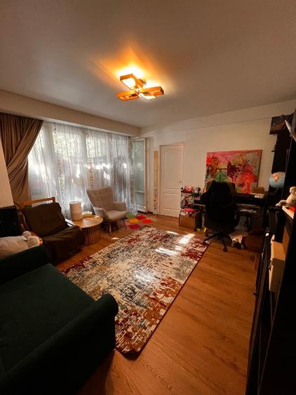 Apartament 2 camere ,semidecomandat ,centrala Eroii revolutiei metrou la 100m.