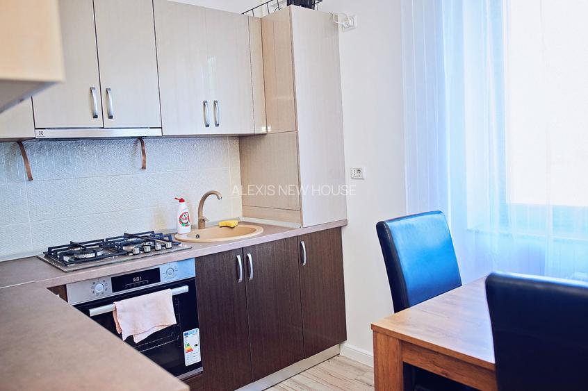 Apartament 3 camere Mamaia CENTRU(AXI46)