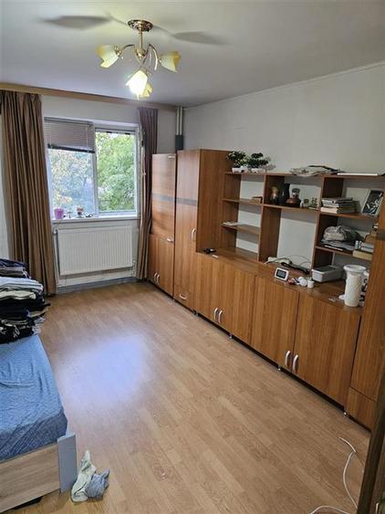 Apartament 3 camere, 54 mp, semidecomandat, etaj 3 - Podu Ros