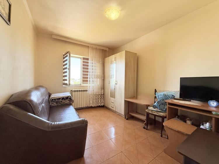 Apartament cu 3 camere de închiriat – Zona Anda