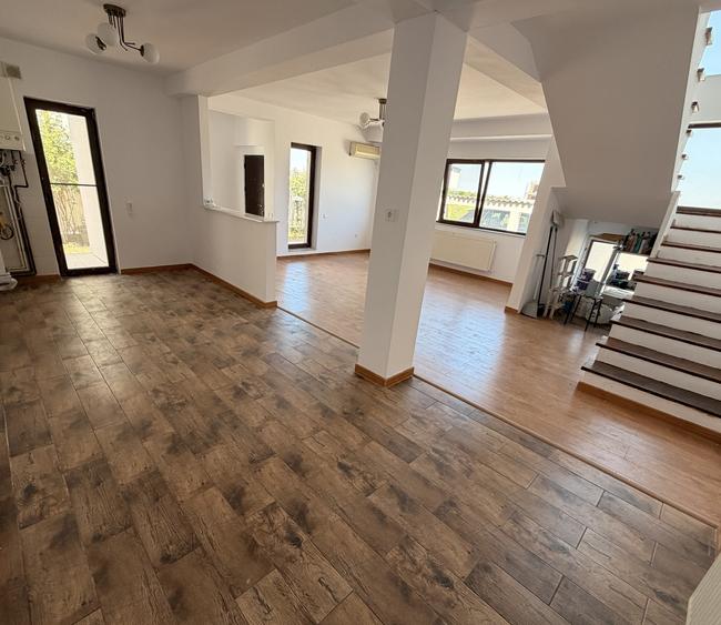 Vanzare Vila stil Duplex zona Pipera