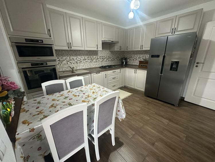 Casa Individuală 175 mp, 5 camere| teren 605 mp| zona Micesti