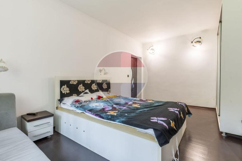 Apartament 3 camere , Podu Pos, Decomandat