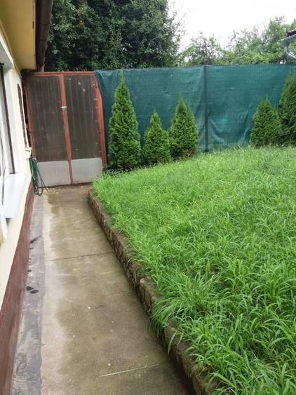 Inchiriez garsoniera la casa ,singur in curte mica