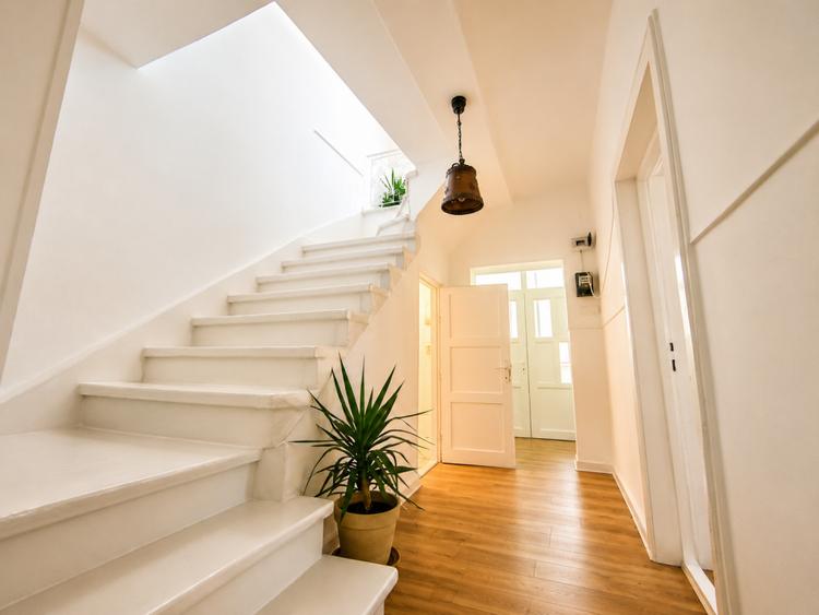 Casa spatioasa, destinatie flexibila, 3 parcari, Cart Andrei Muresanu