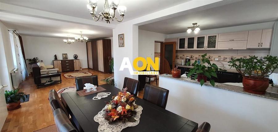 Casa D+P+M, 6 camere, 300 mp teren, zona Arex