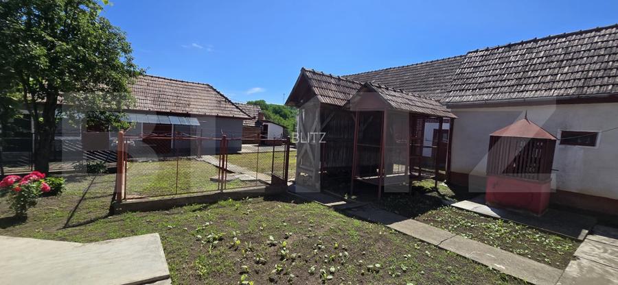 Proprietate 2 case, 240 mp, anexe, teren 3.398 mp, zona Deaj - 7